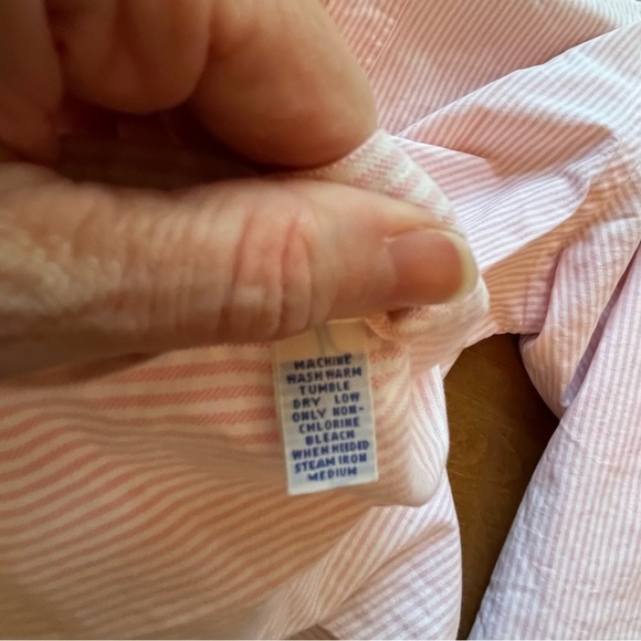 Ralph Lauren Men's 100% Cotton Button Down Shirt in Pink and White Stripes - Picture 5 of 7
